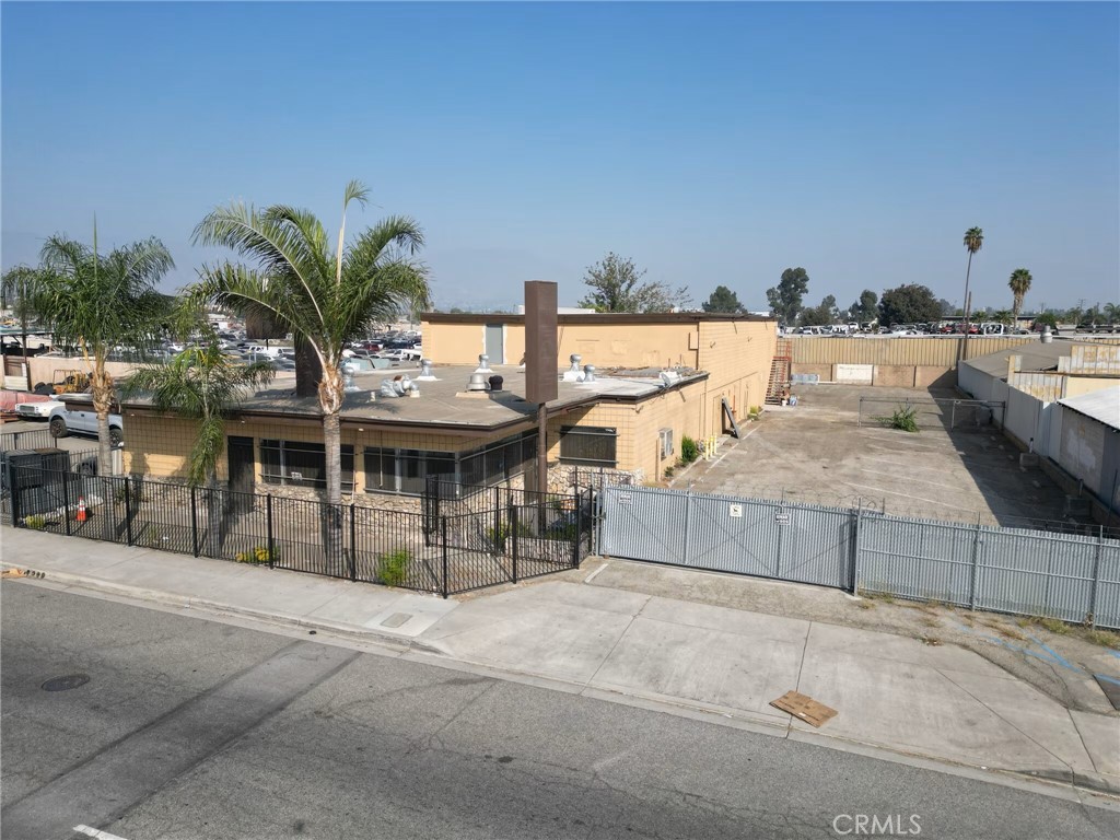 651 N Waterman Property Photo 1