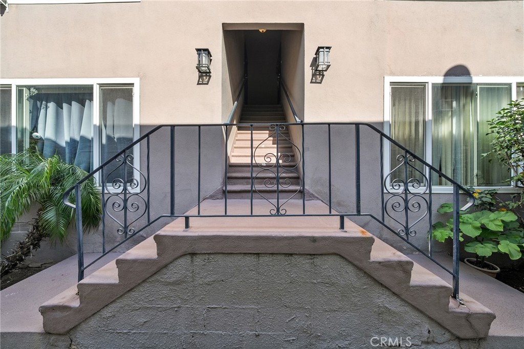3823 Stockbridge Property Photo 3