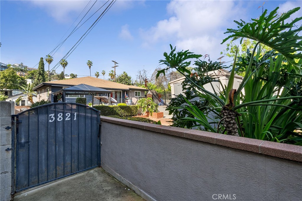 3823 Stockbridge Property Photo 10