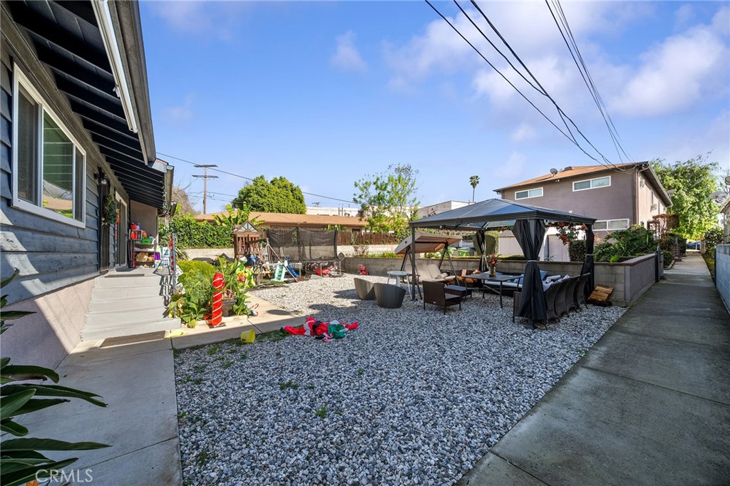 3823 Stockbridge Property Photo 12