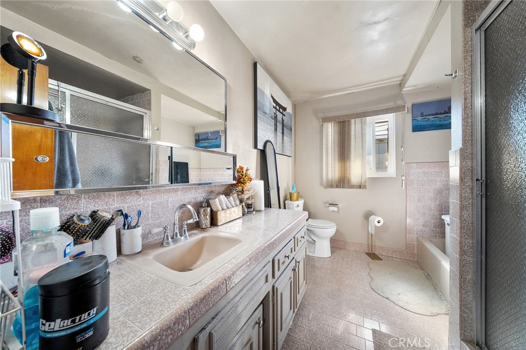 3823 Stockbridge Property Photo 23