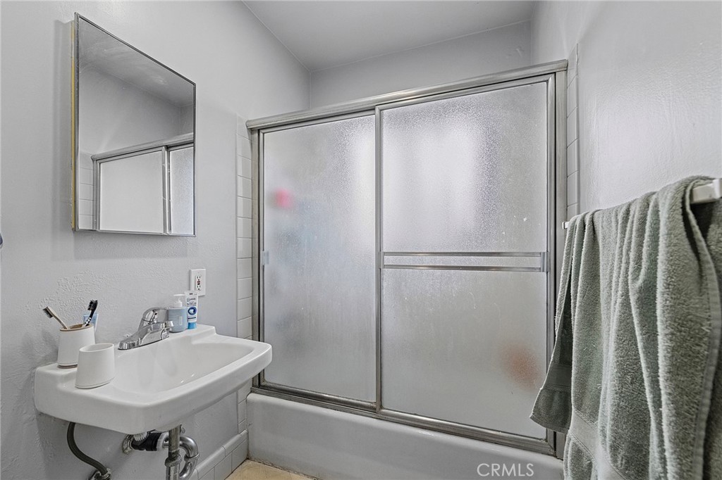 3823 Stockbridge Property Photo 40
