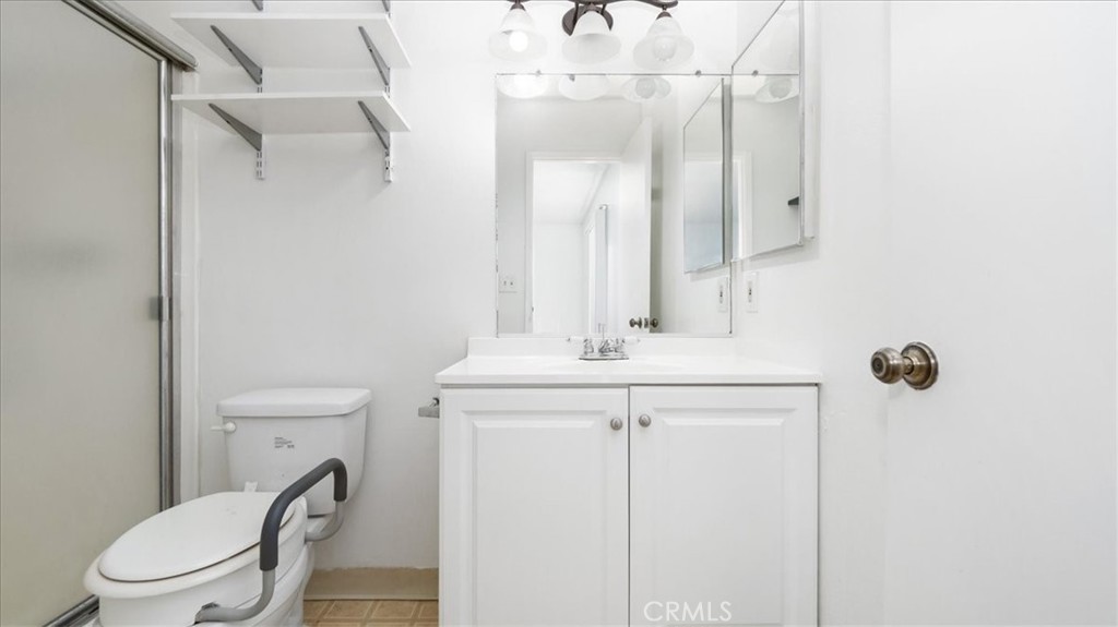 3649 Glendon Avenue 202 Property Photo 9