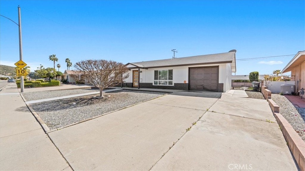 29661 Thornhill Drive Property Photo 2