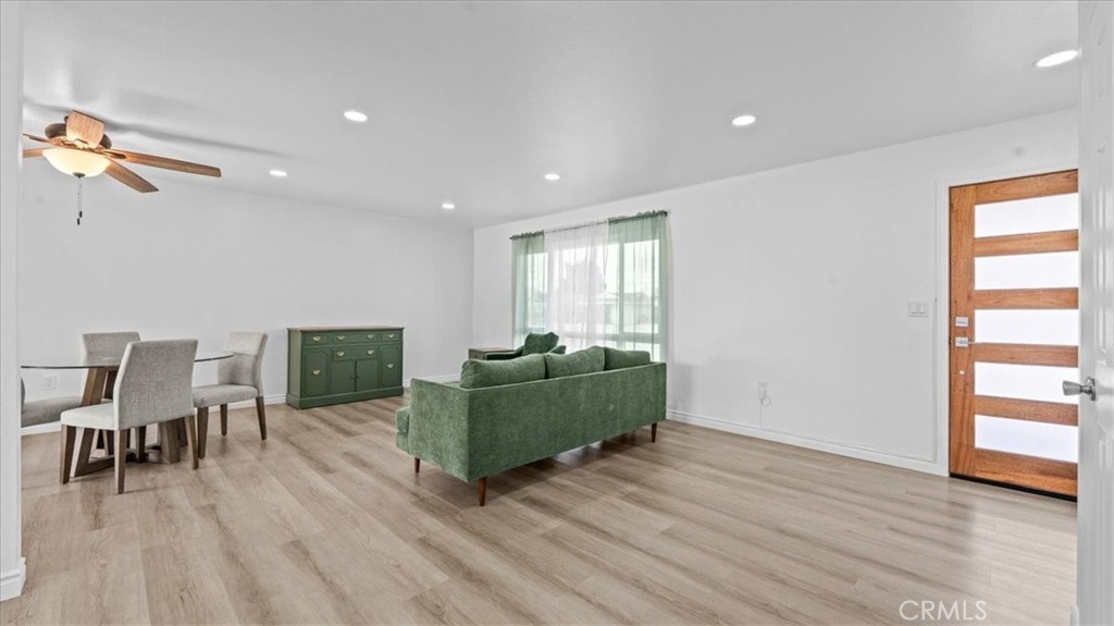 29661 Thornhill Drive Property Photo 8