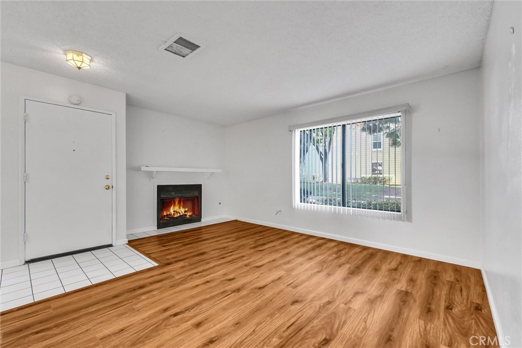 538 Derby Property Photo 4