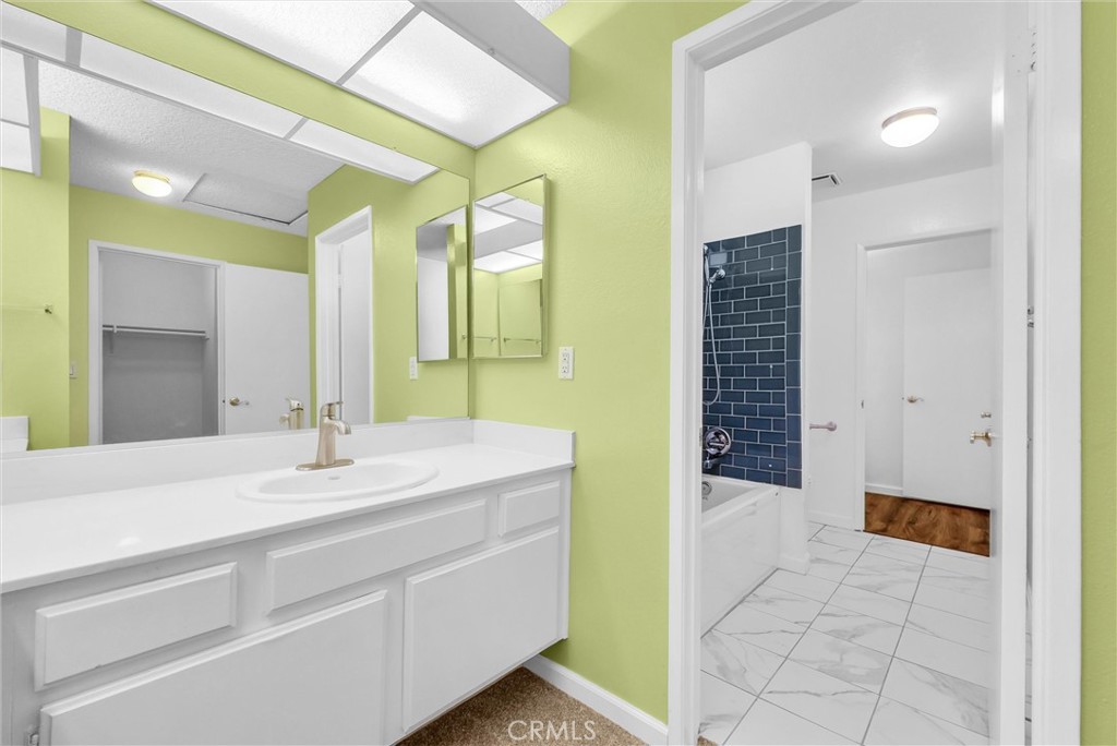 538 Derby Property Photo 20