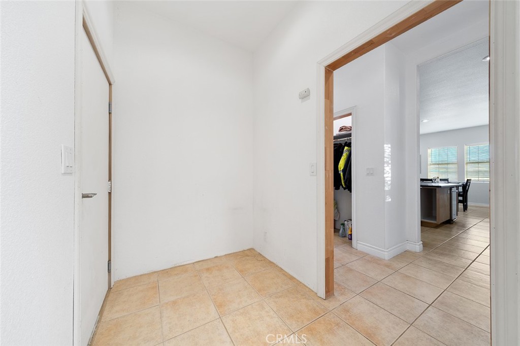 5040 E Avenue T8 Property Photo 27