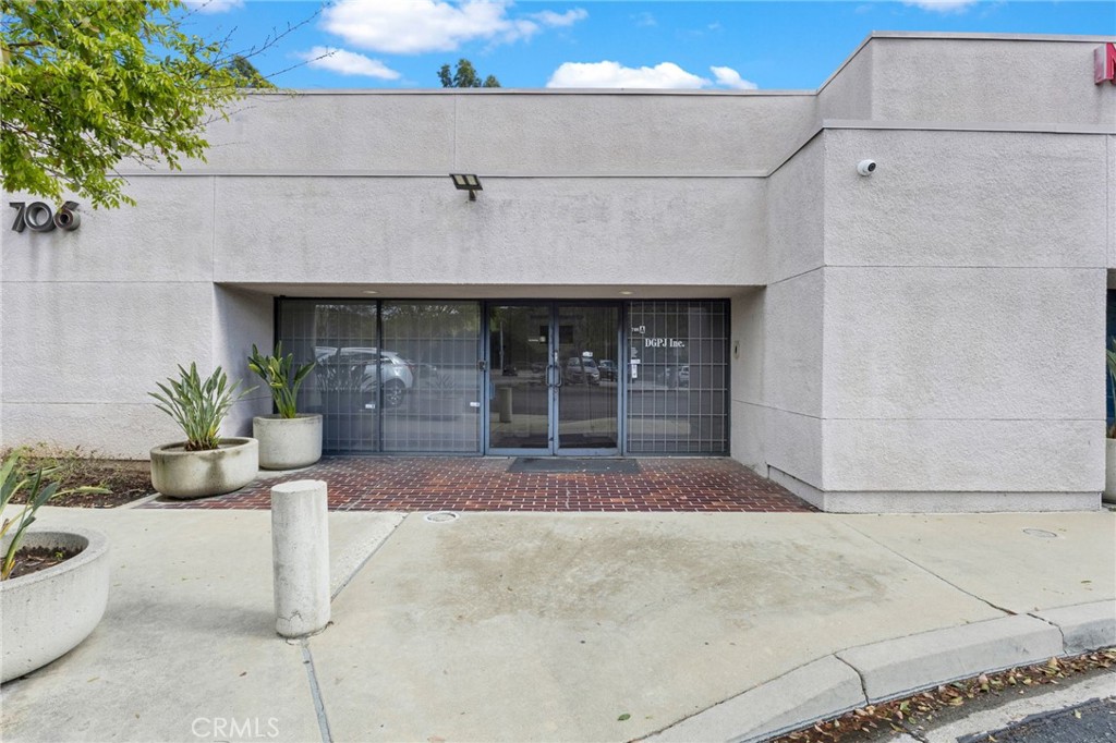 706 N Diamond Bar Property Photo 4