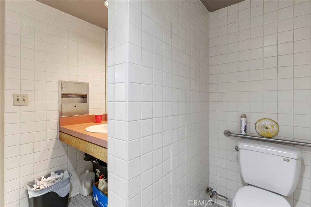 706 N Diamond Bar Property Photo 27