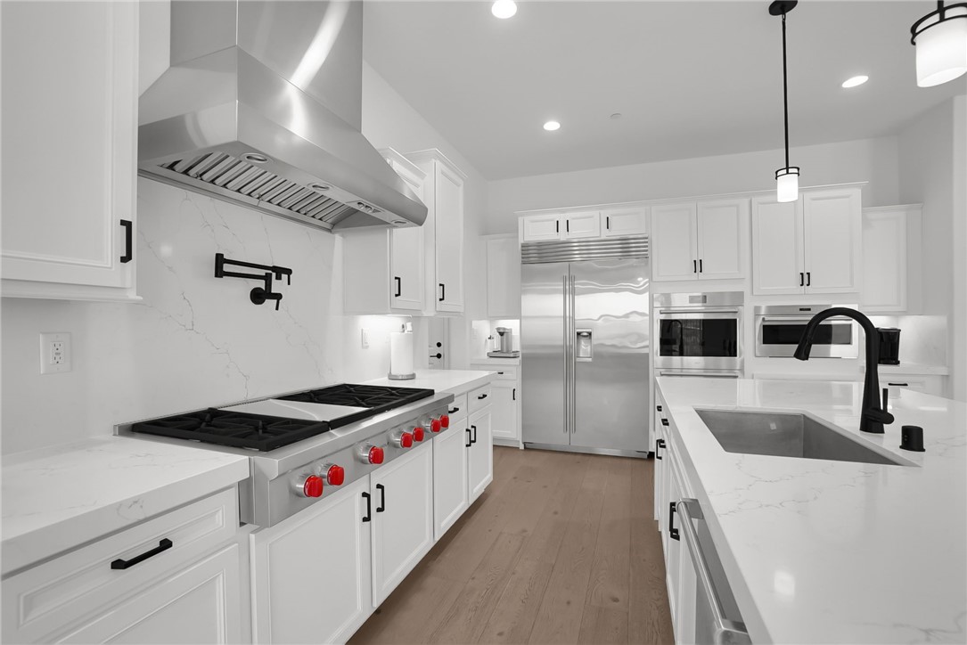 21303 Rockview Terrace Property Photo 9