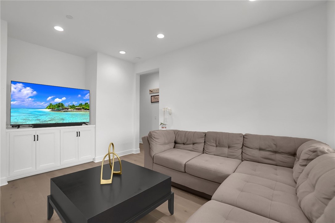 21303 Rockview Terrace Property Photo 13