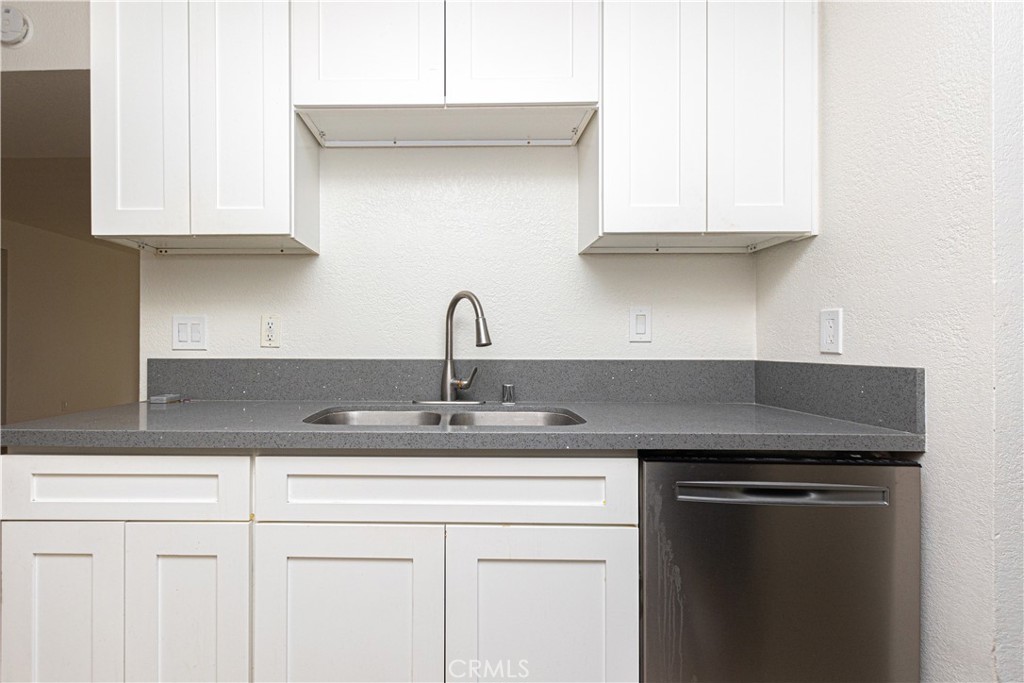 1265 Kendall Property Photo 6