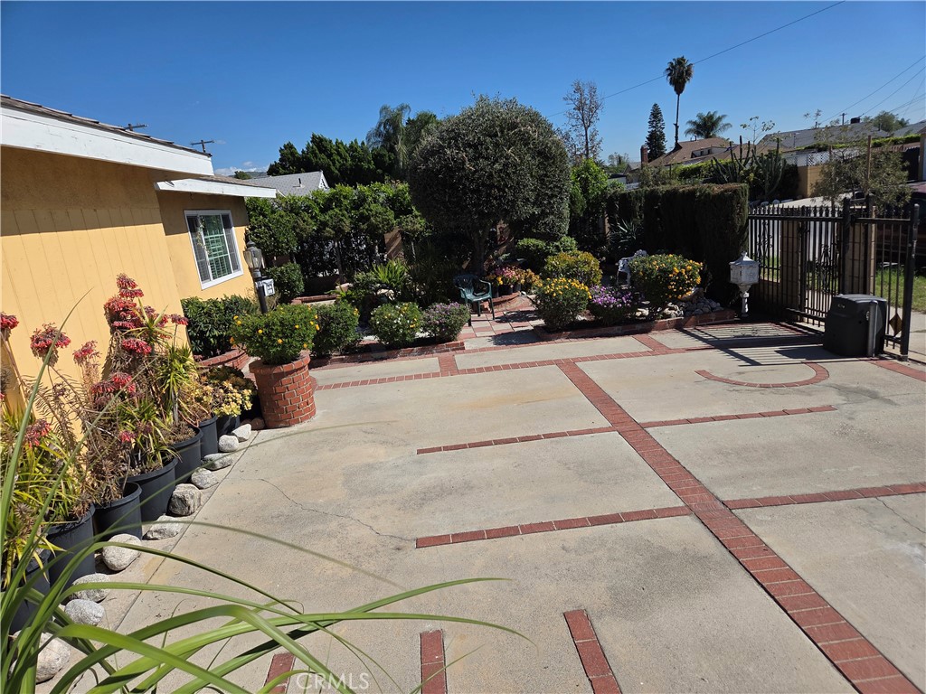 11223 Stagg Property Photo 4