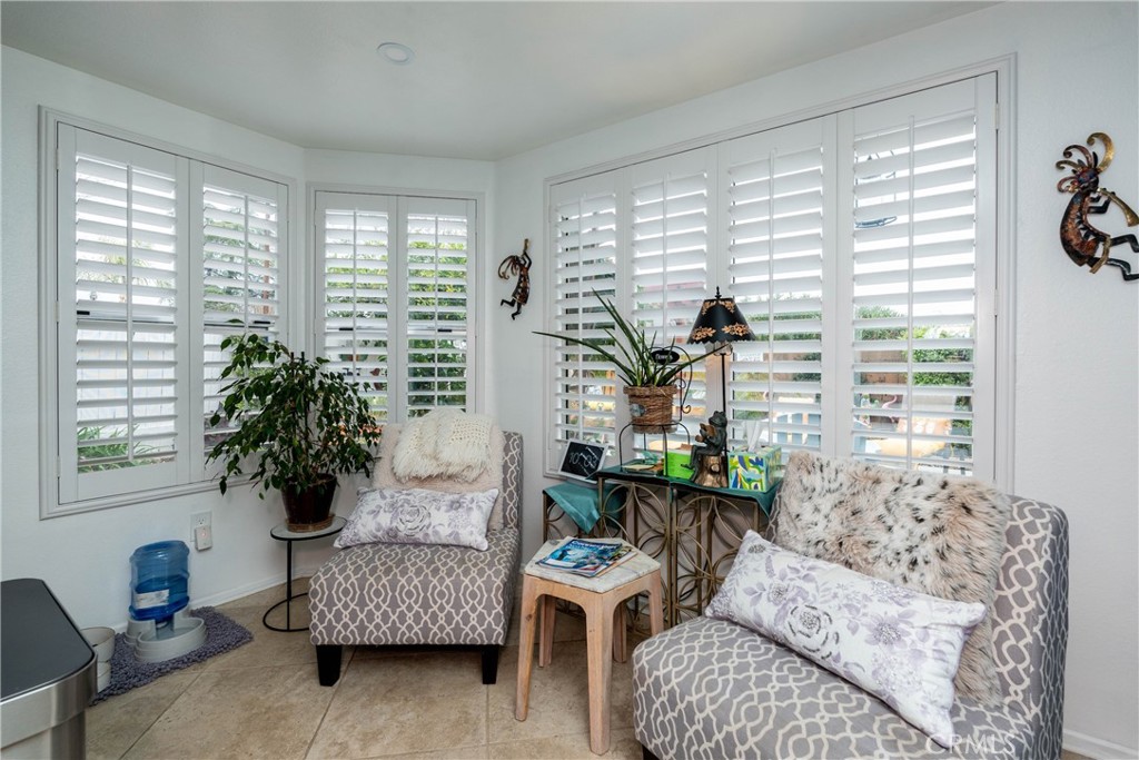 26592 Braddock Road Property Photo 4