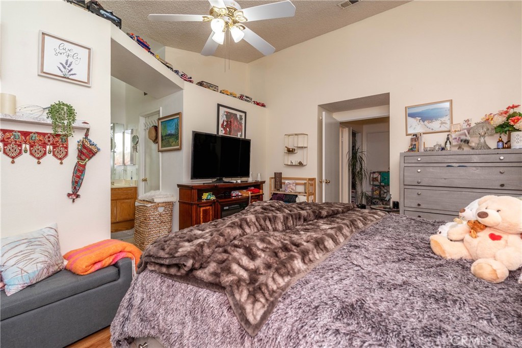 26592 Braddock Road Property Photo 14