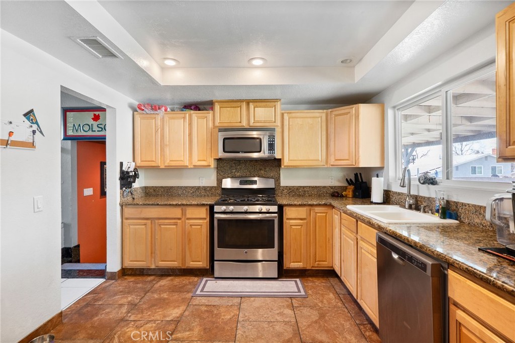 6770 Berkshire Property Photo 6