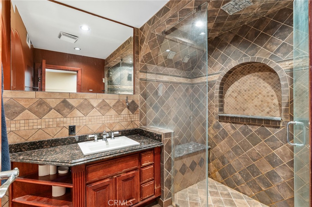 6770 Berkshire Property Photo 20