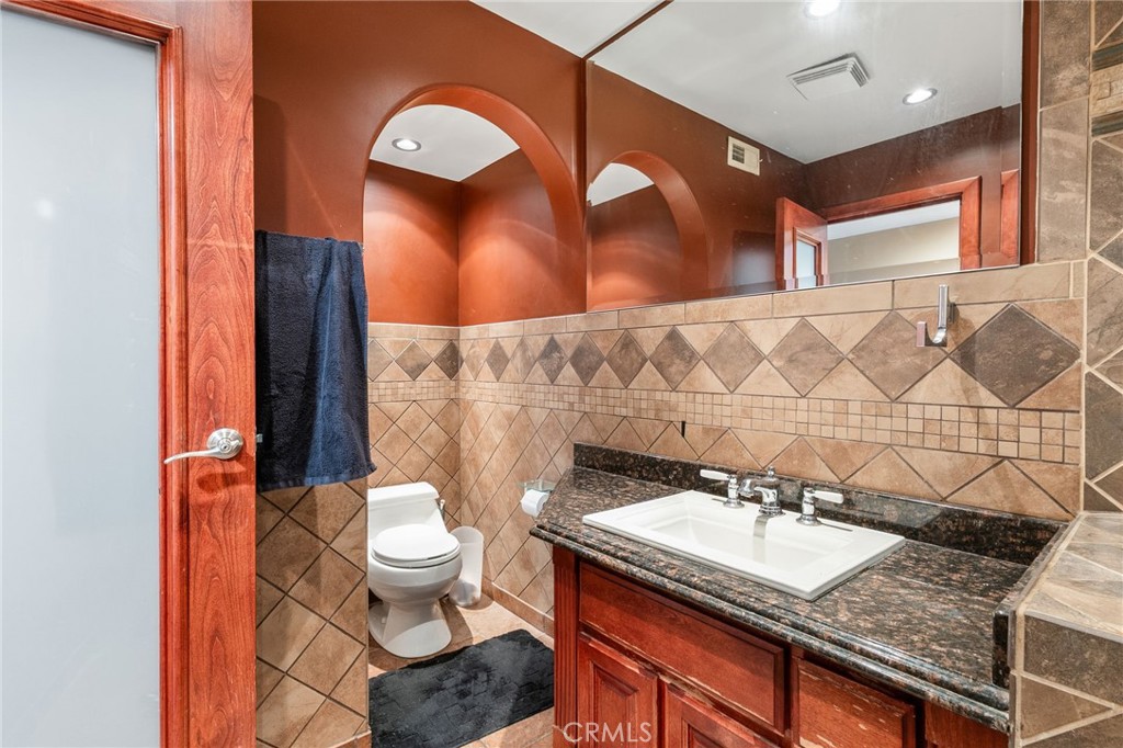 6770 Berkshire Property Photo 21