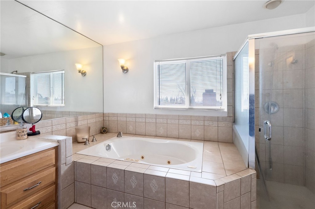 6770 Berkshire Property Photo 28