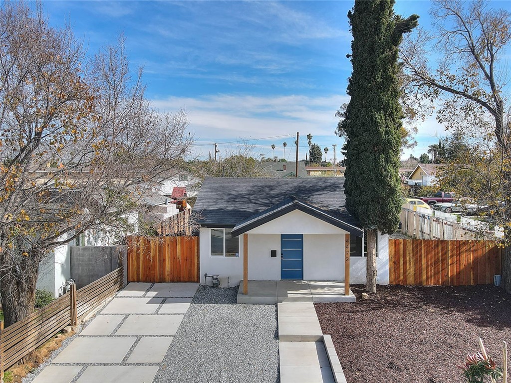 4472 Forest St. Property Photo 2