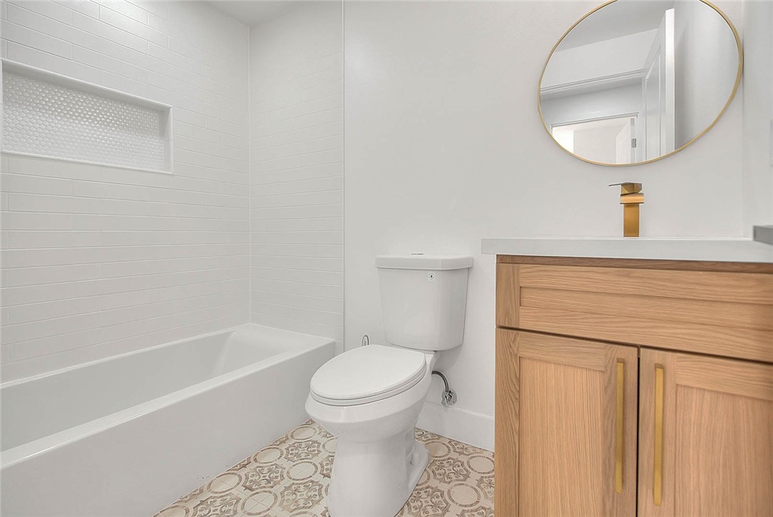 4472 Forest St. Property Photo 14