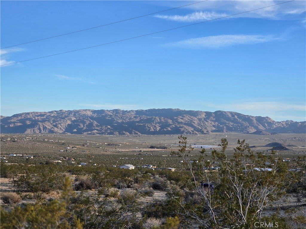 68243 Pioneer Trail Property Photo 18