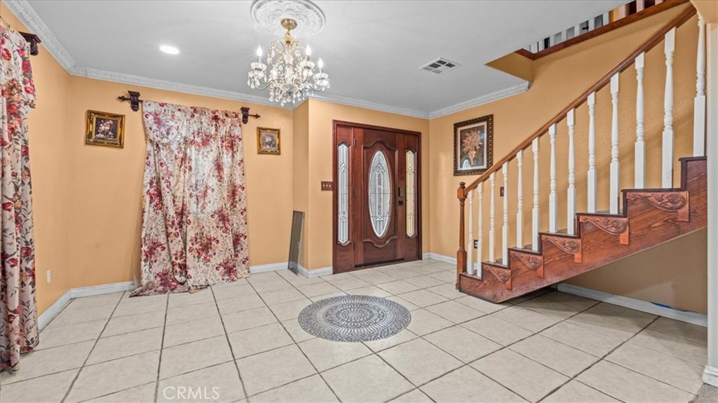 2740 Fairmount Property Photo 4