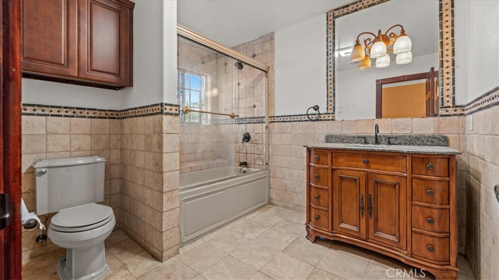 2740 Fairmount Property Photo 12