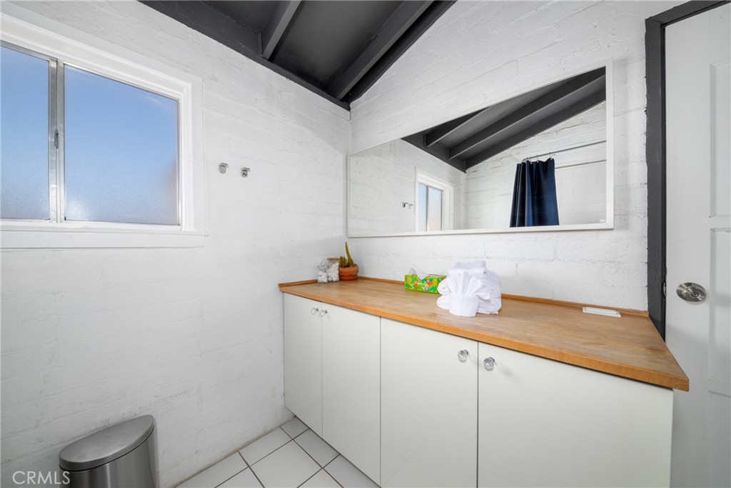 6443 Valley View Street Property Photo 15