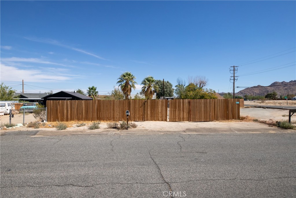 6443 Valley View Street Property Photo 20