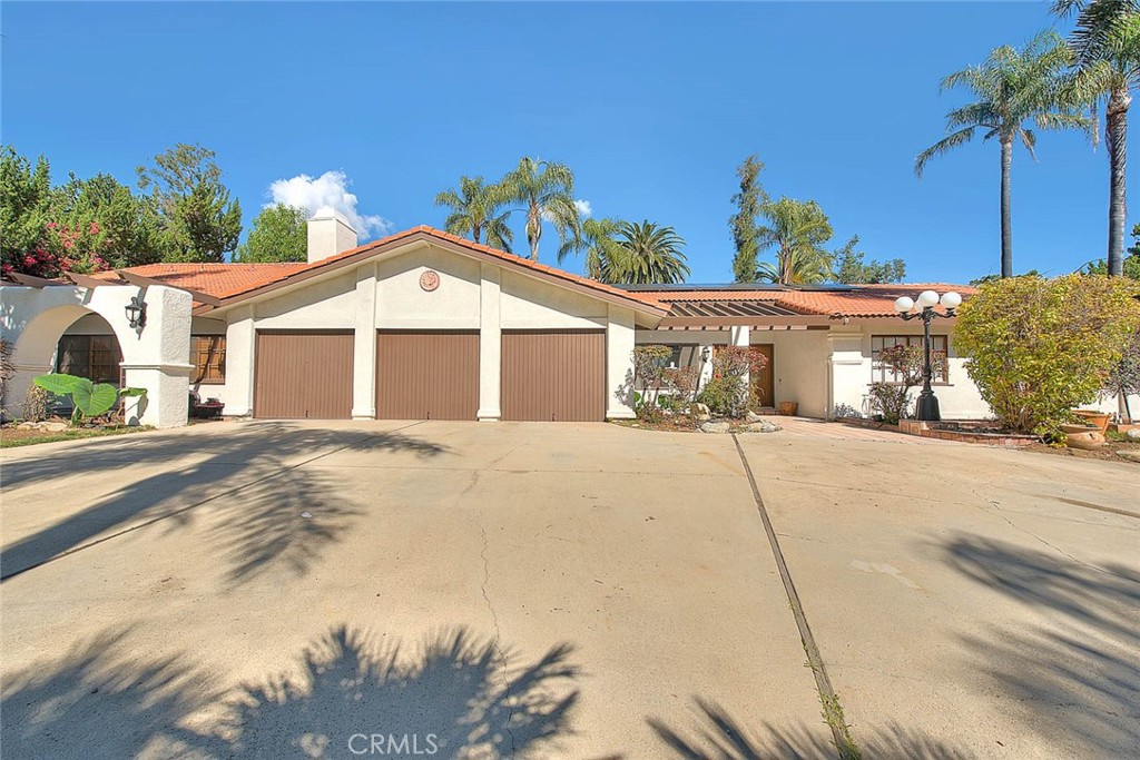 9828 Flying Mane Property Photo 4