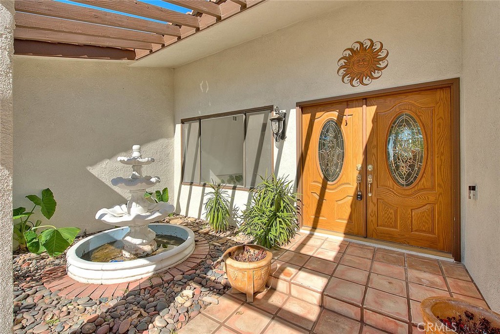 9828 Flying Mane Property Photo 10
