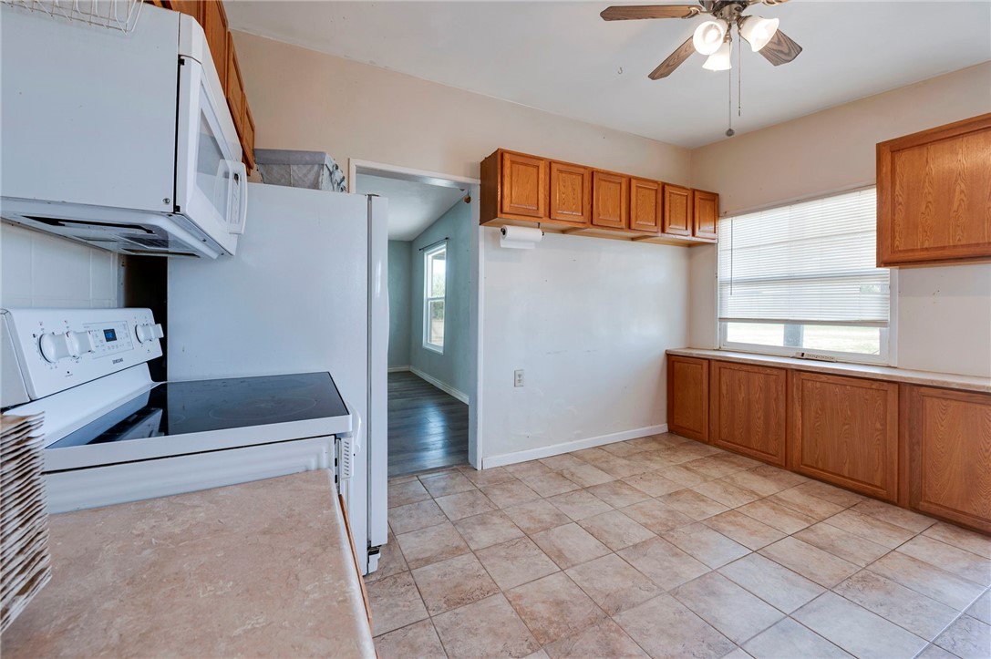 47631 Valley Center Property Photo 9