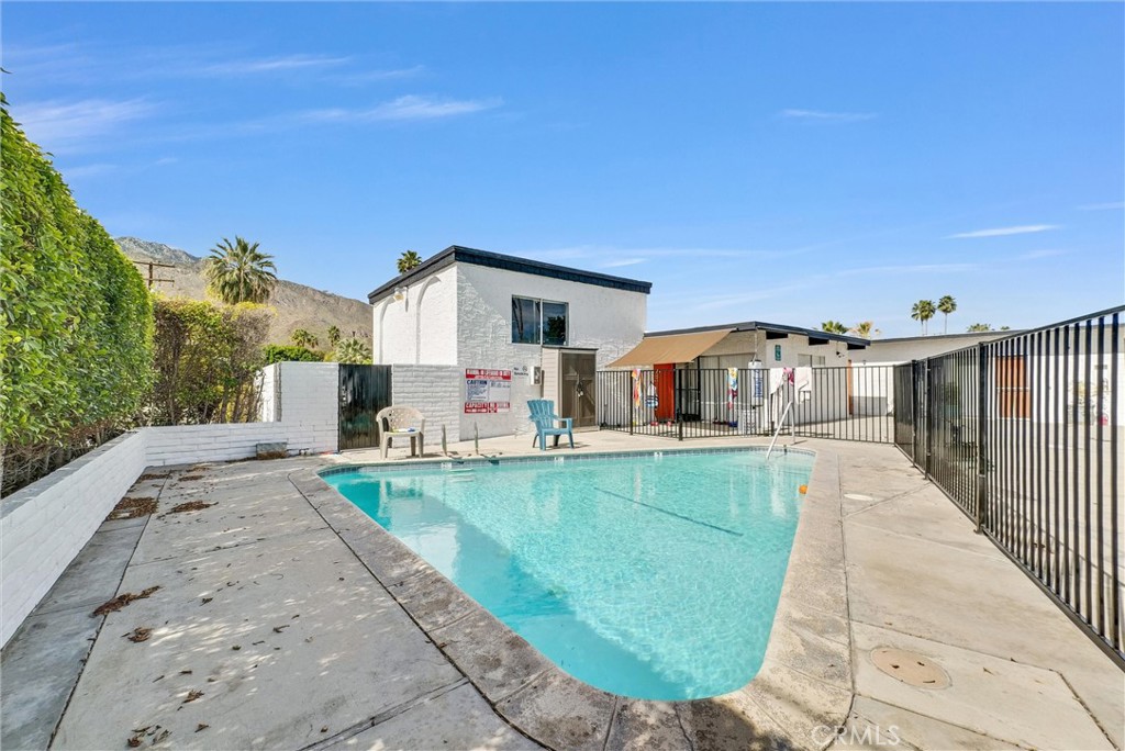 1900 E Baristo Road Property Photo 8