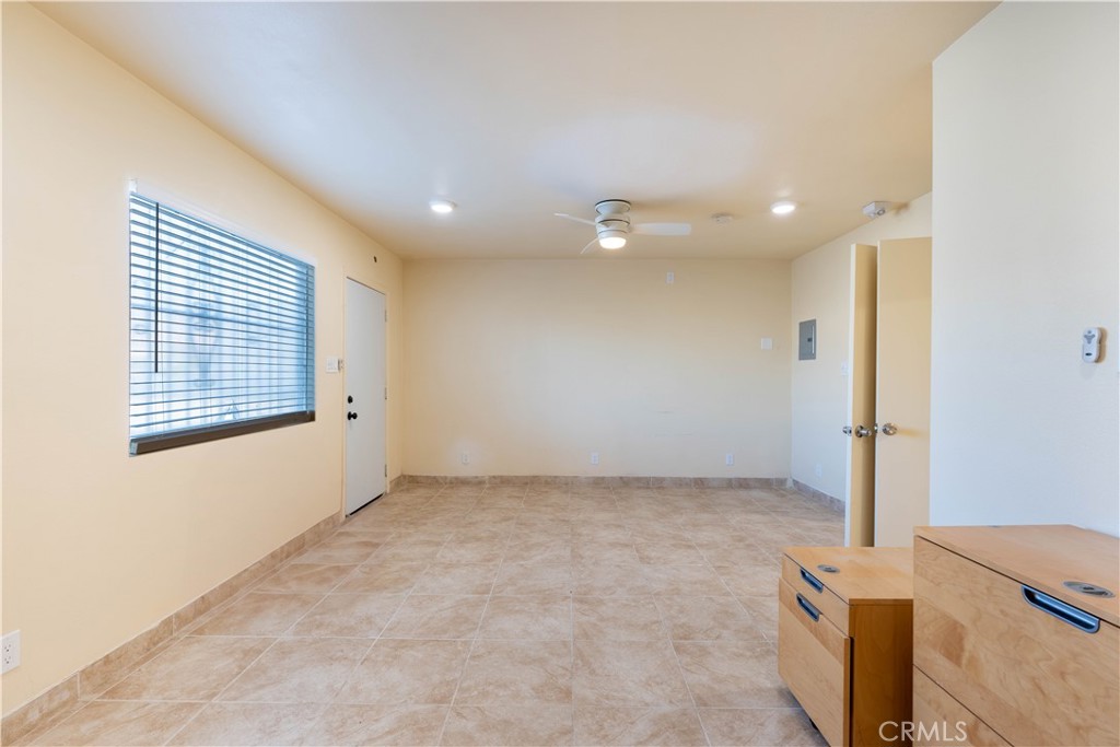 1731 E Highland Avenue Property Photo 10