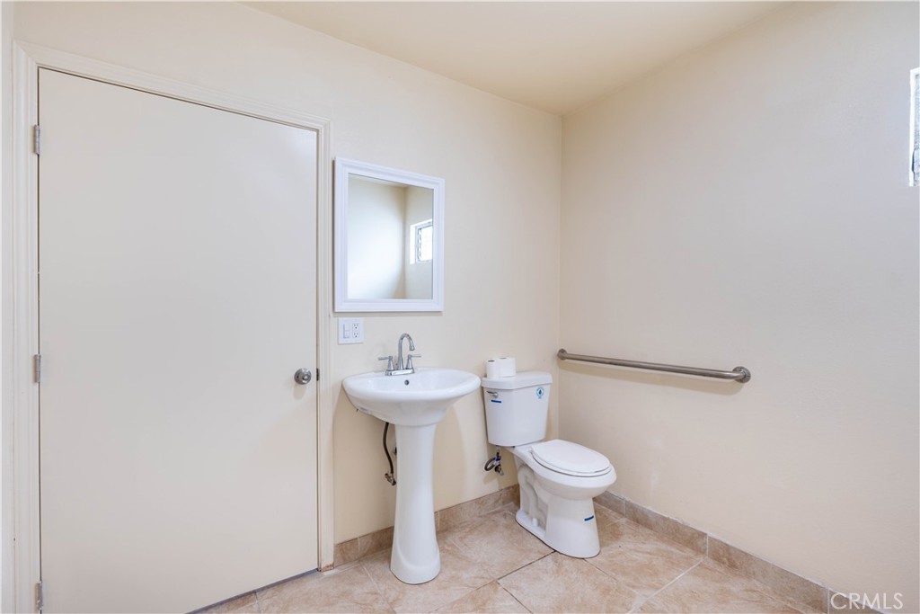1731 E Highland Avenue Property Photo 21