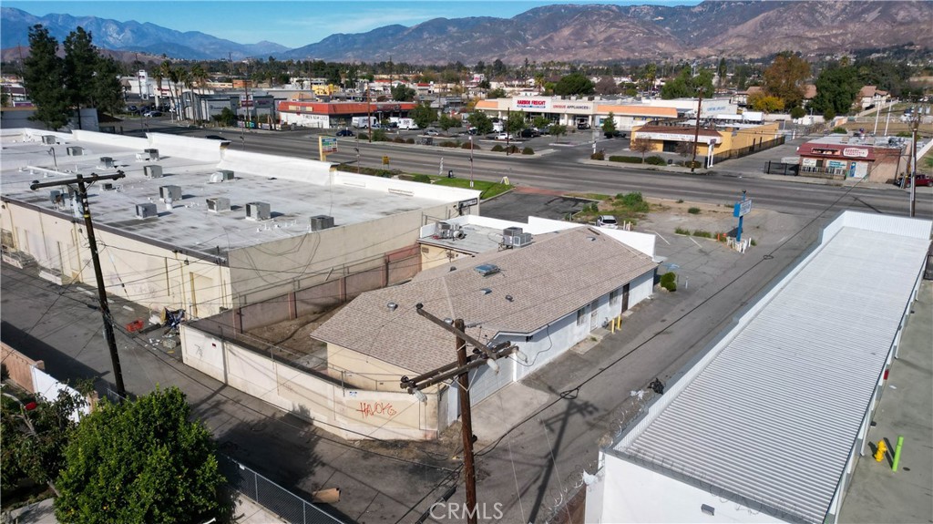 1731 E Highland Avenue Property Photo 33
