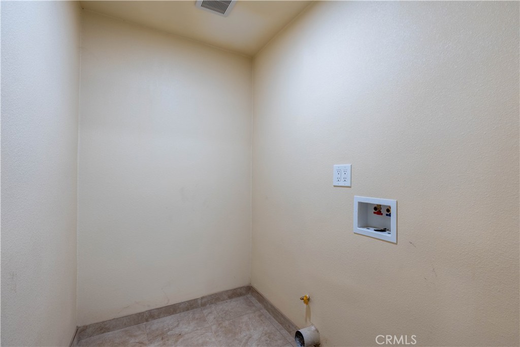 1731 E Highland Avenue Property Photo 41