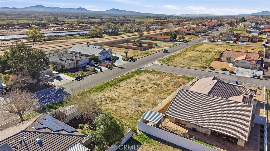 14802 Shenandoah Property Photo 4