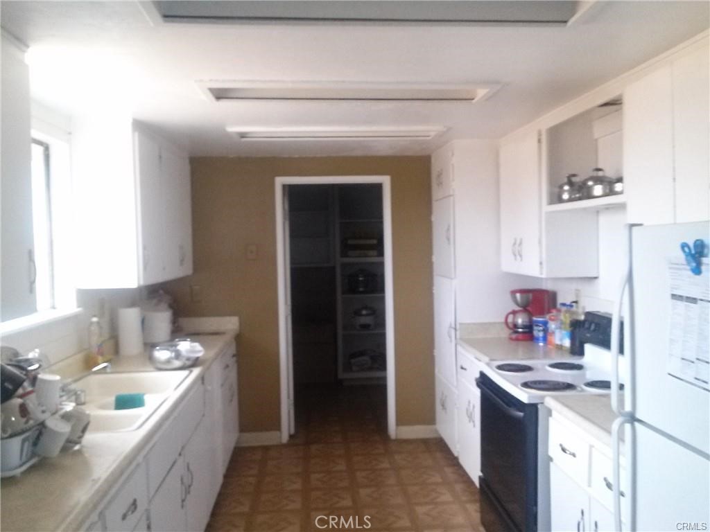 21281 Park Property Photo 3