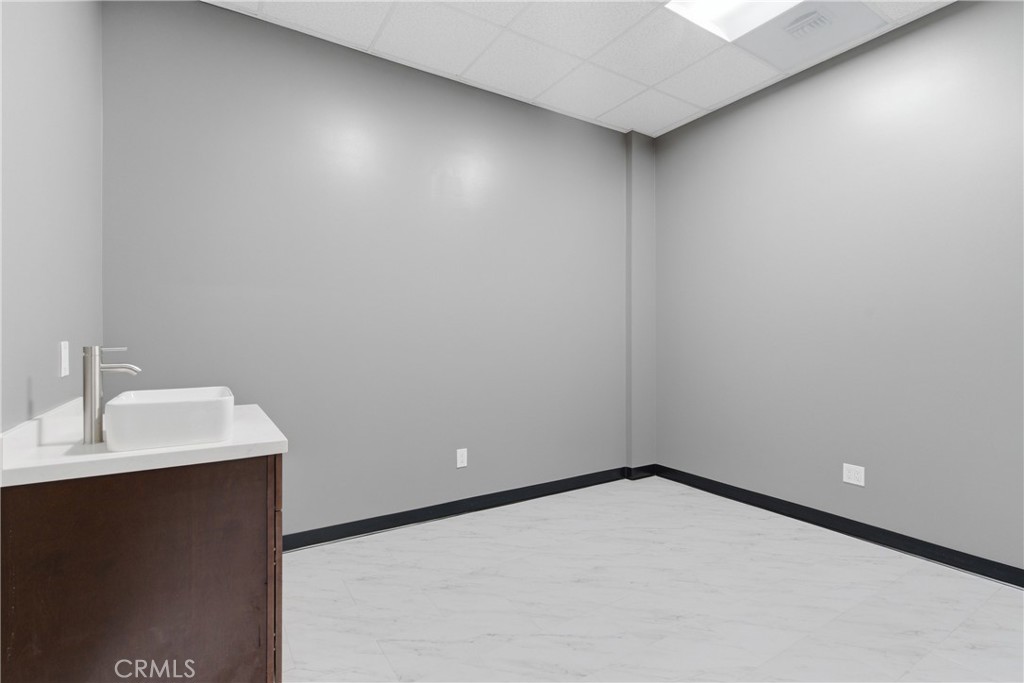 685 E Grand Boulevard 101 Property Photo 14