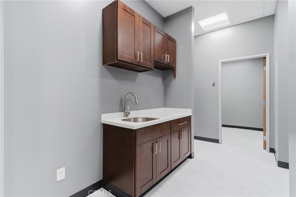 685 E Grand Boulevard 101 Property Photo 20