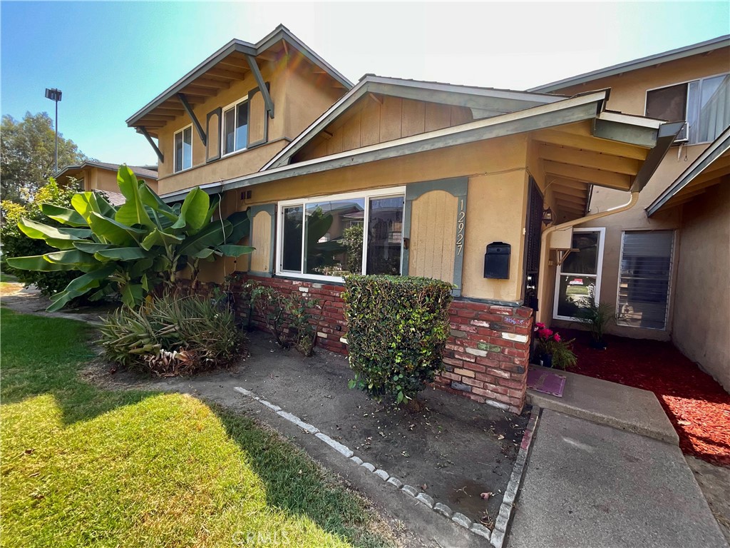12927 Lariat Property Photo 1