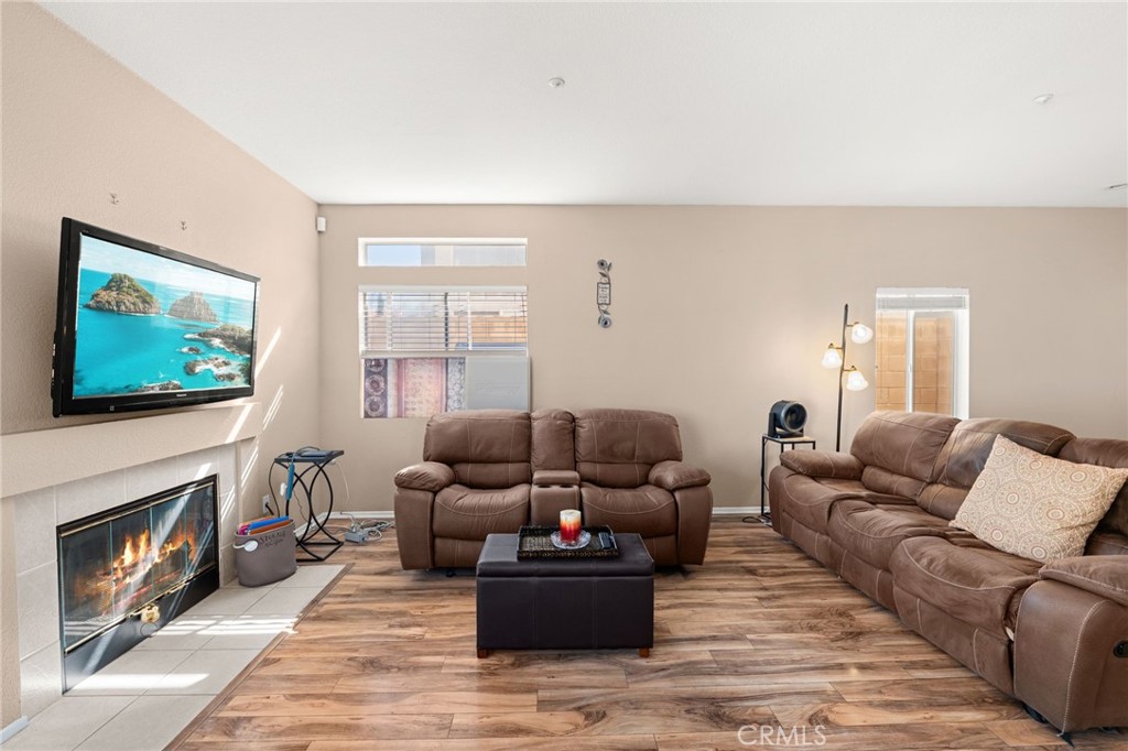 15424 Tobarra Property Photo 4