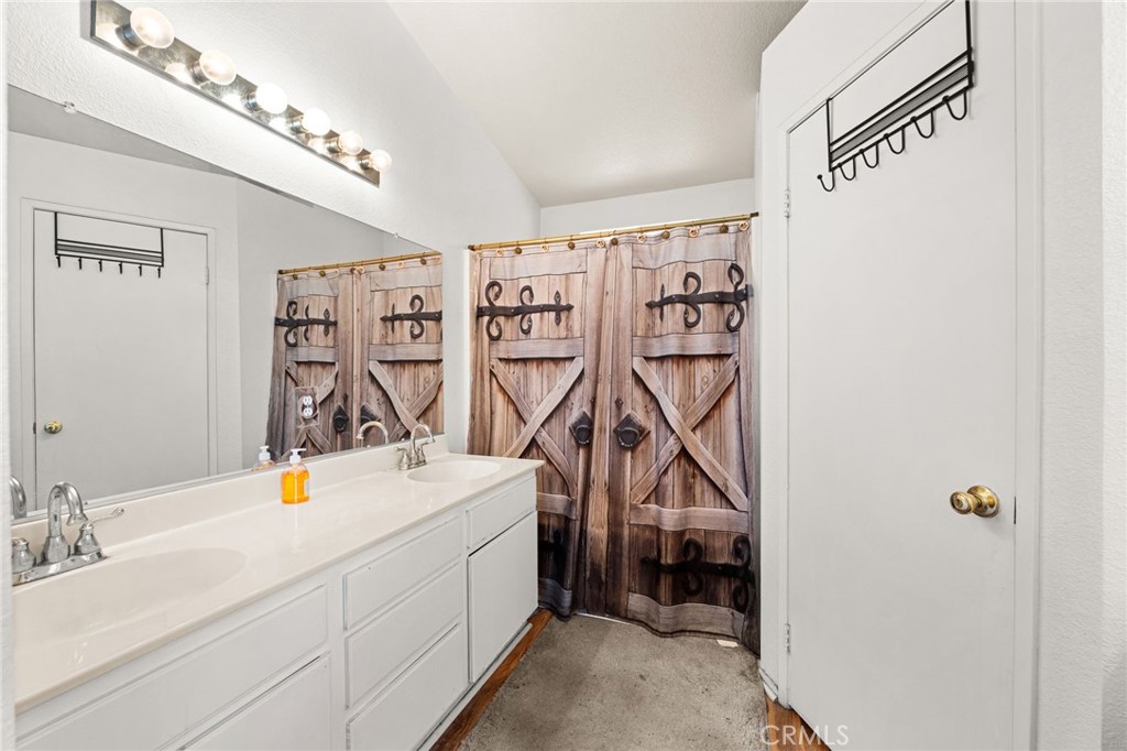 15424 Tobarra Property Photo 16