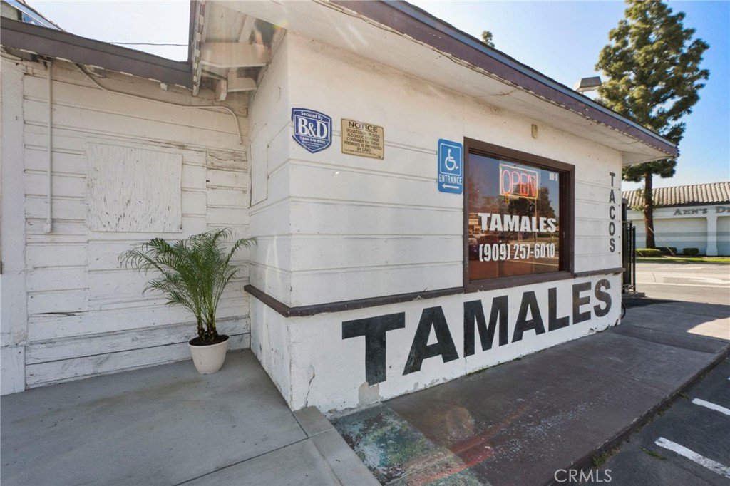 8111 Foothill Boulevard Property Photo 1