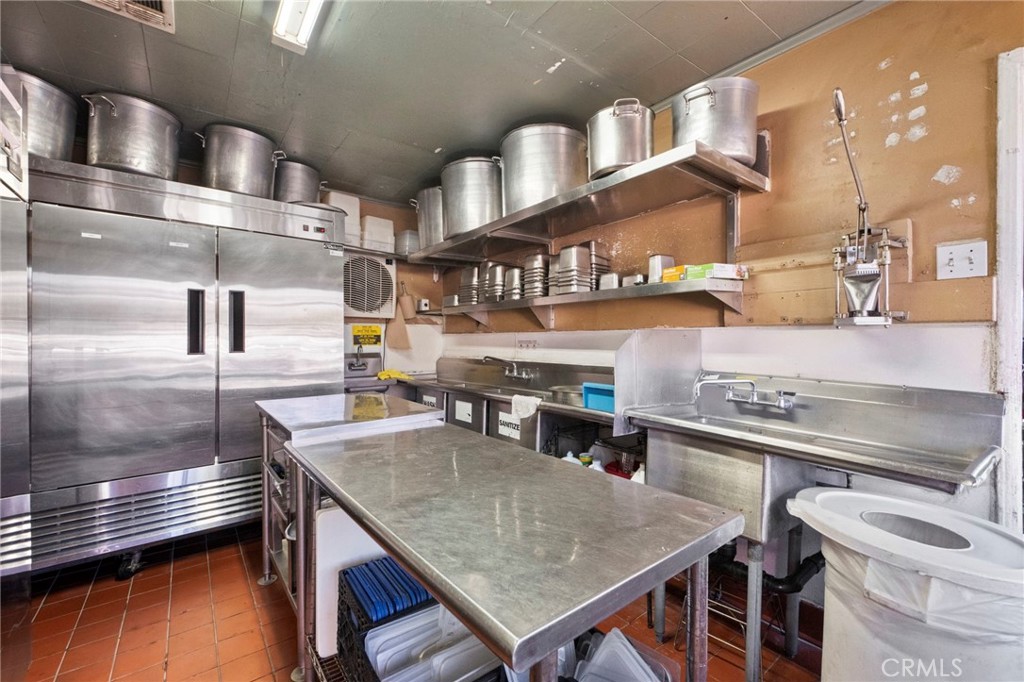 8111 Foothill Boulevard Property Photo 24
