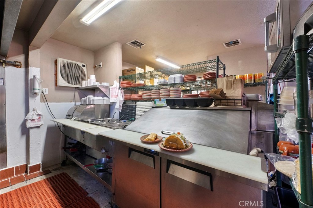 8111 Foothill Boulevard Property Photo 28