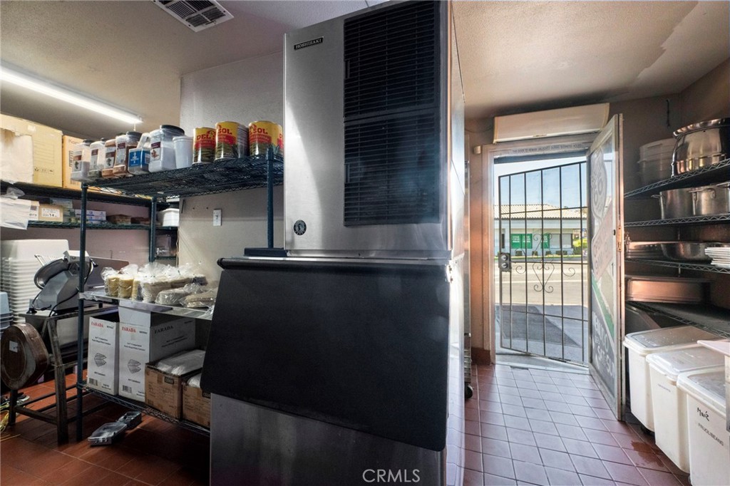 8111 Foothill Boulevard Property Photo 33